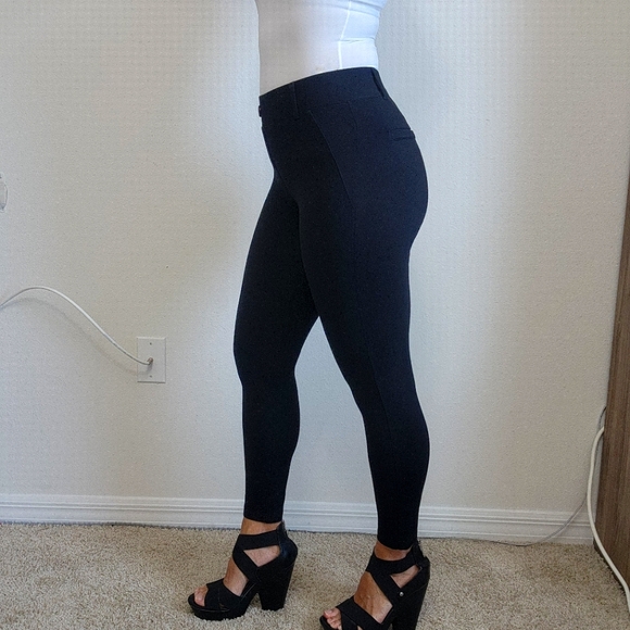 New Classic Dress Pant Yoga Pant | Skinny | Petite, Small - Picture 8 of 15